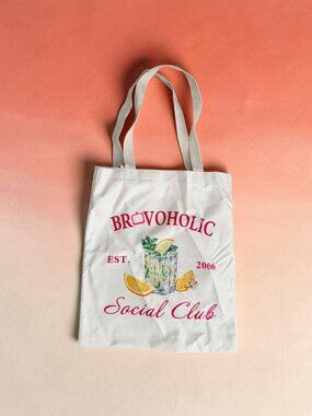BRAVOHOLIC Social Club Tote Bag NEW NWOT Womens